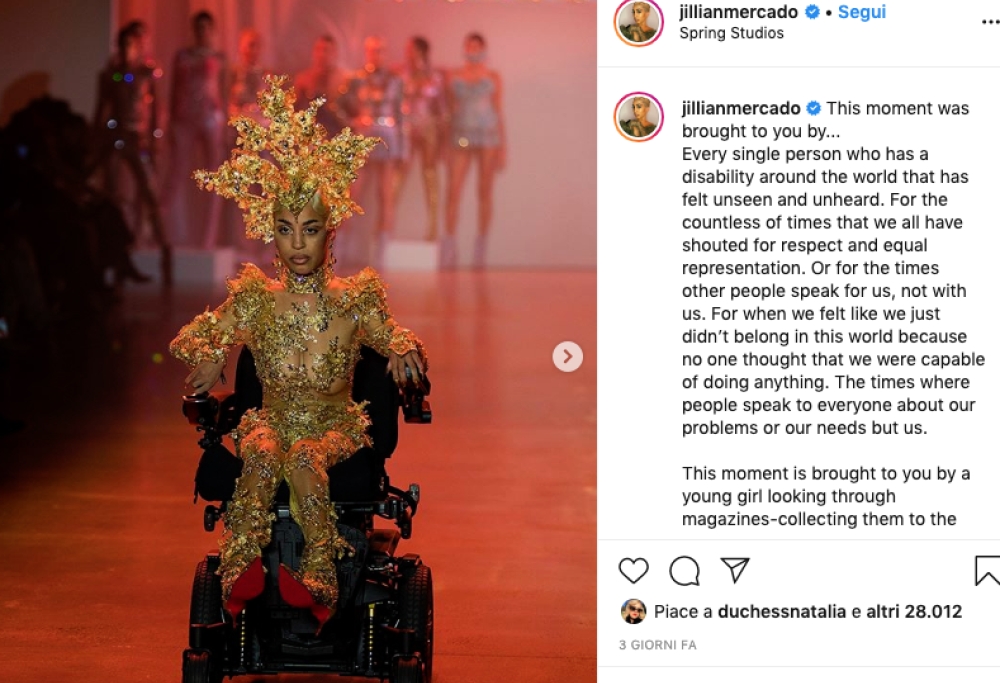 La modella con distrofia muscolare che incanta alla New York Fashion Week