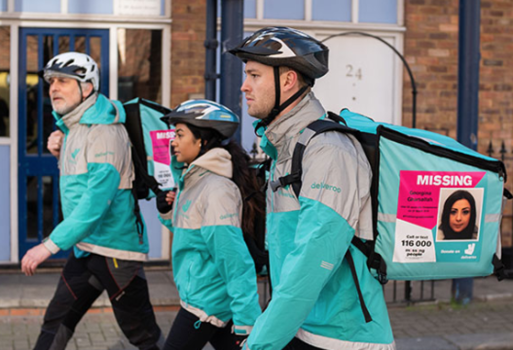 In Inghilterra i riders di Deliveroo aiutano a cercare le persone scomparse