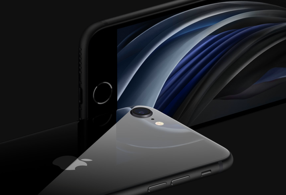 Apple lancia il nuovo iPhone Se 2020, lo smartphone economico
