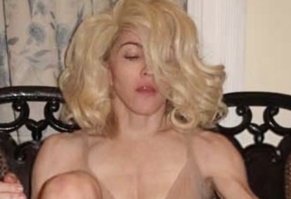 Madonna provoca su Instagram e avvisa: "Se vi offendo, me ne fo**o"
