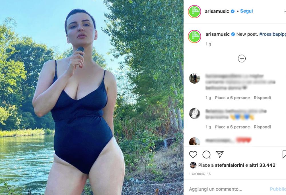 Arisa in costume fa impazzire tutti: "Bellissima e bravissima"
