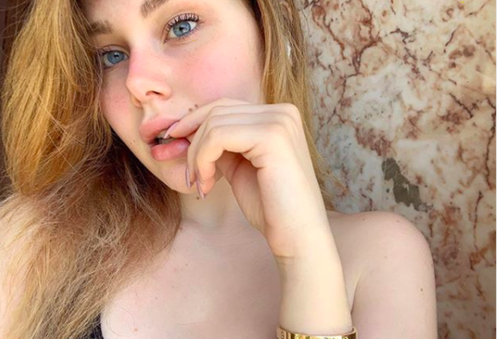"Non mi frega nulla di essere figlia d'arte": Jasmine Carrisi debutta come rapper