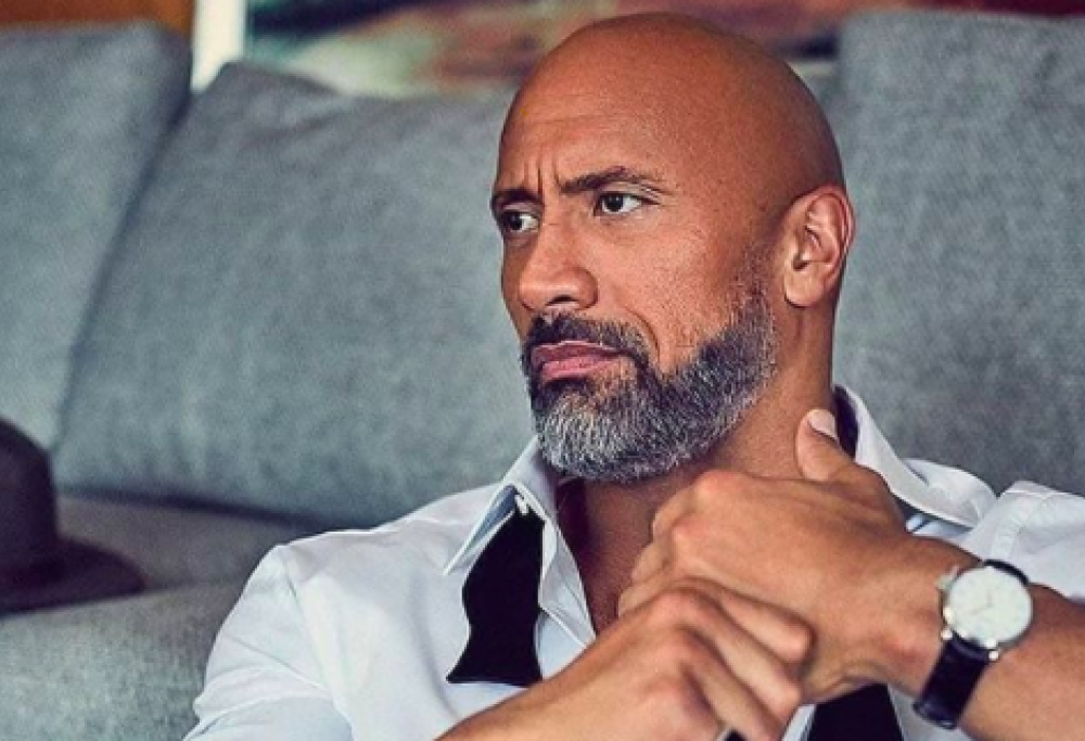 Quasi 1milione di dollari per un post: "The Rock" è il più pagato sui social