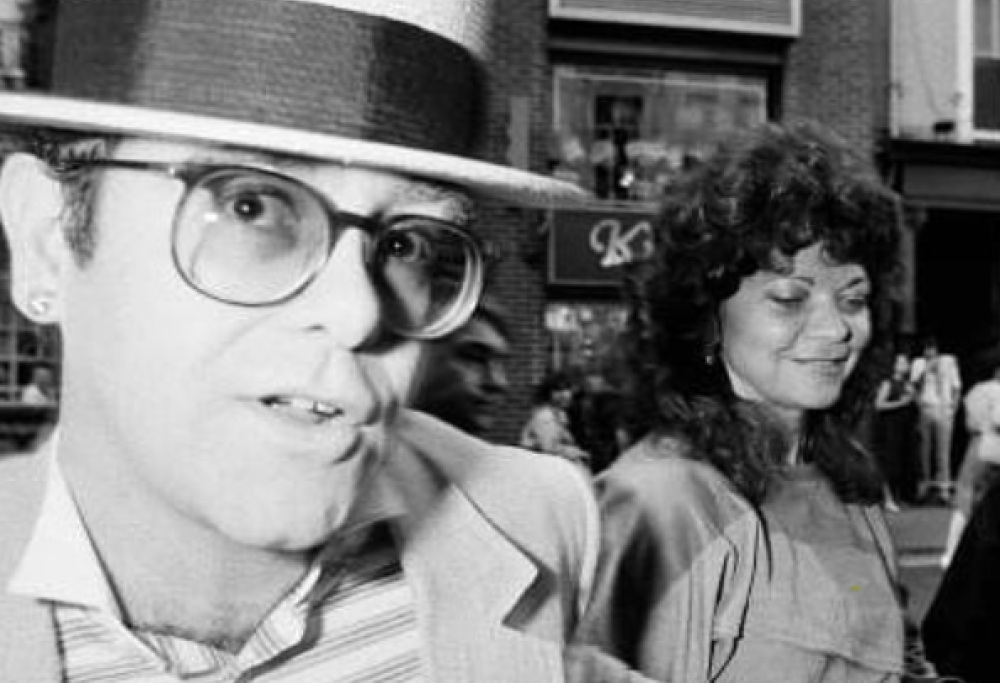 Elton John: l'ex moglie gli fa causa e vuole di 3 milioni di sterline