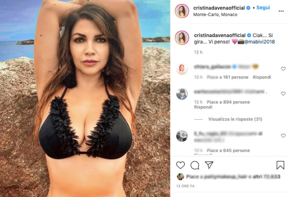 Il décolleté di Cristina D'Avena lascia tutti senza parole: la foto