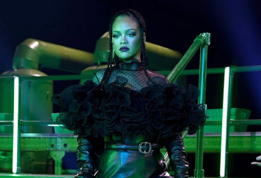 Rihanna chiede scusa per aver offeso i musulmani
