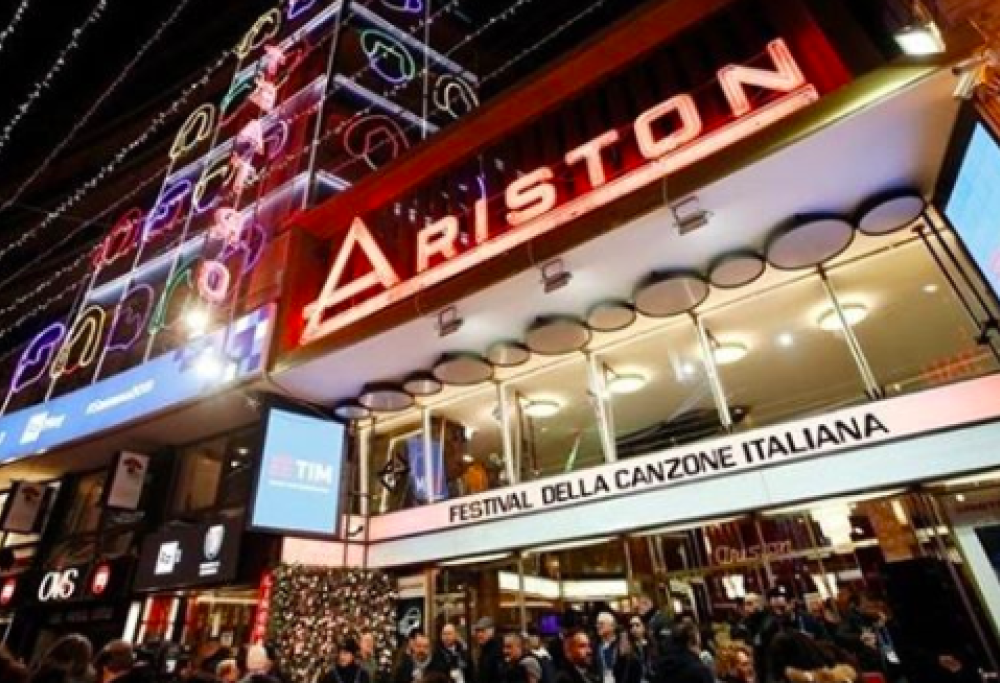 Sanremo 2021 rischia di non partire: la decisione a gennaio