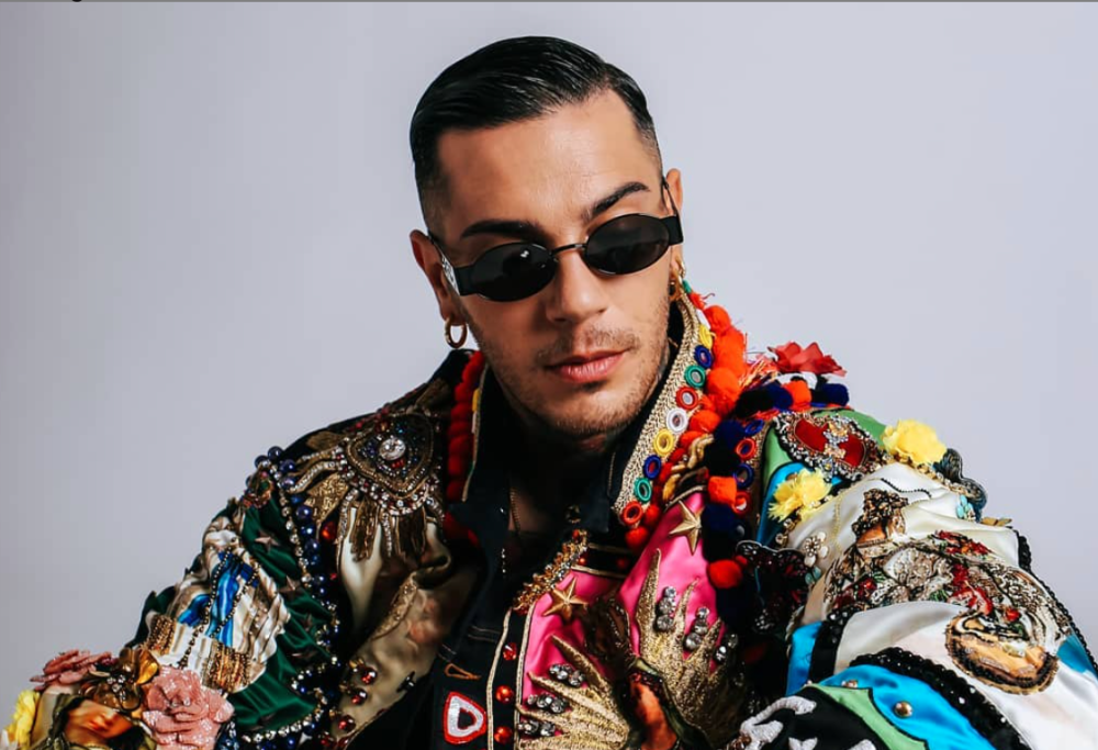 Emis Killa: “Non sono un amante dei vaccini, ma adesso pur di tornare alla mia vita mi farei iniettare la candeggina”