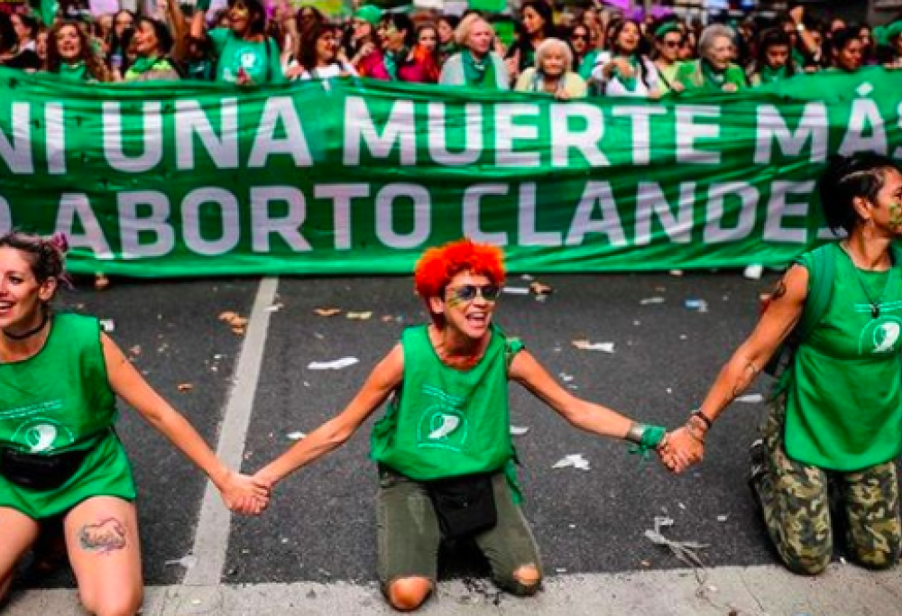 Legalizzato l'aborto in Argentina: è una svolta storica