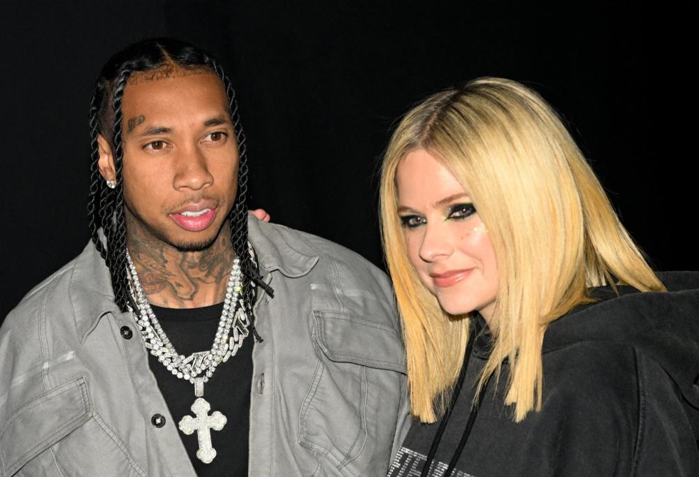 Tyga, il regalo per Avril Lavigne: una collana da 80 mila dollari.