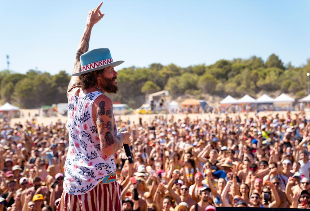 Riparte "Jova Beach Party": a bordo anche Salmo
