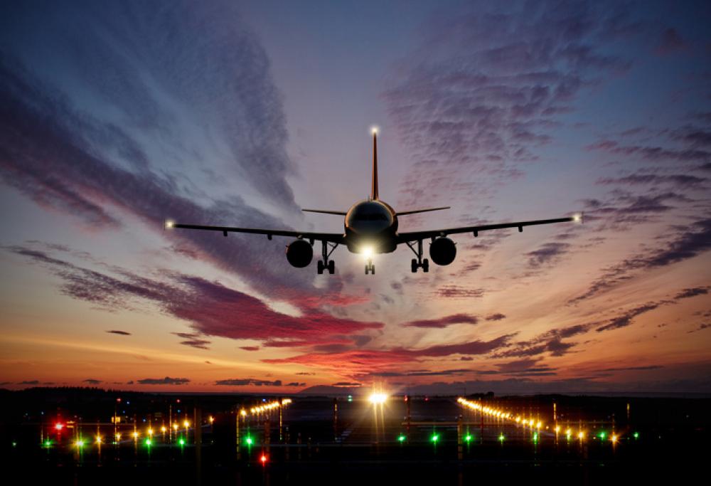 Aereo da Nizza atterra con un minuto di ritardo: quarantena per 158 passeggeri