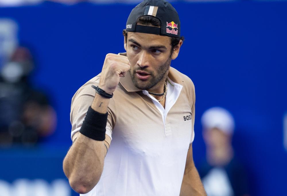 Matteo Berrettini risponde agli haters: “Sto vivendo un sentimento e trovo irrispettoso definirlo una distrazione professionale”