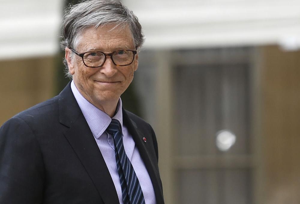 Secondo Bill Gates la pandemia durerà altri 2 anni (e l'autunno sarà duro)