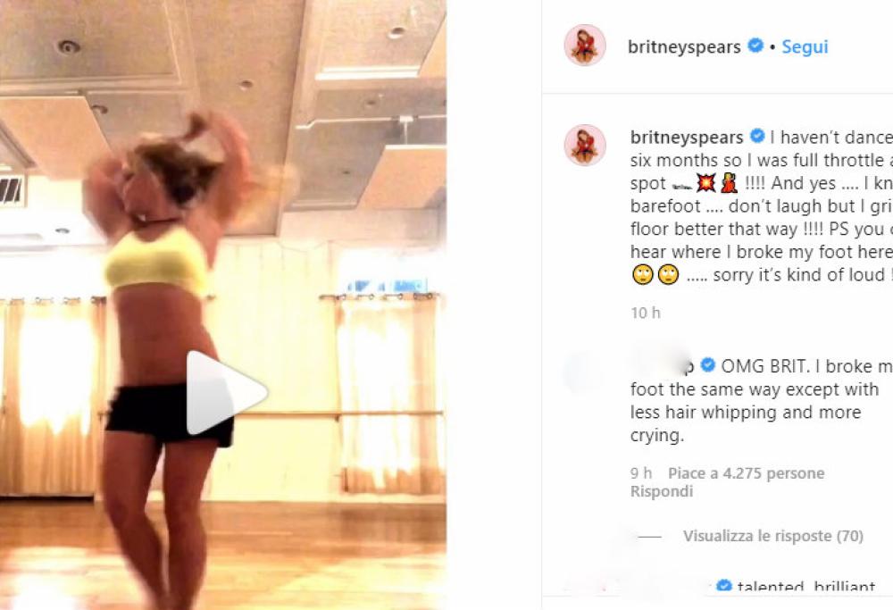 Britney Spears ha condiviso il video del momento esatto in cui si è rotta il piede