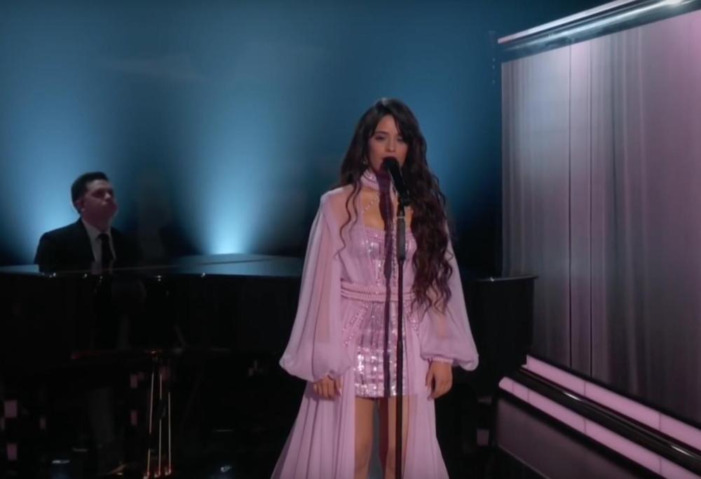 Grammy 2020, Camila Cabello fa commuovere suo padre con una dedica speciale