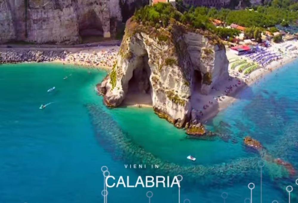 Calabria, spot choc: “Venite in vacanza da noi, il Nord è inquinato e a rischio Covid”