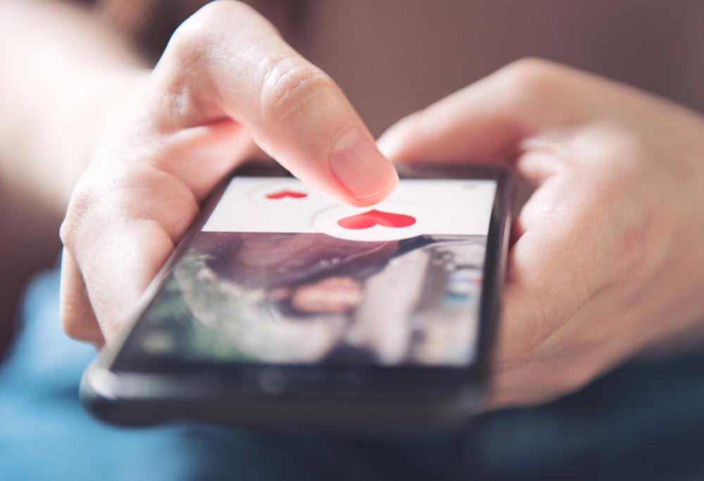 Dating App: cosa cercano le ragazze della Generazione Z