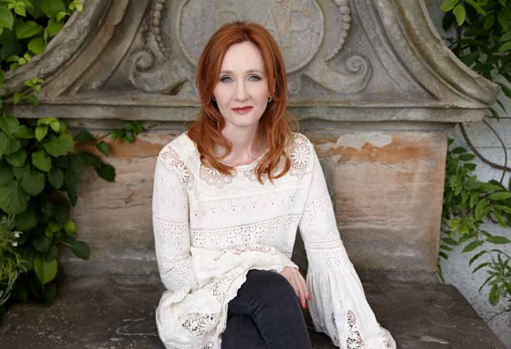 J.K. Rowling pubblica (gratis) online "The Ickabog", una favola a puntate
