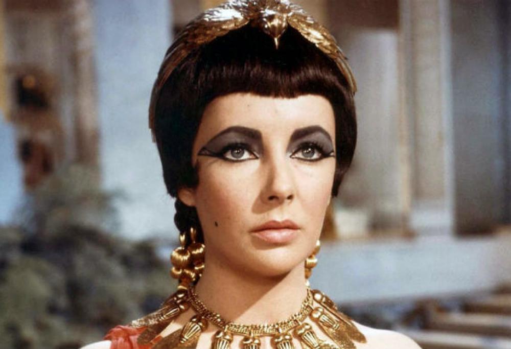 Ricercatori riescono a ricreare il profumo di Cleopatra
