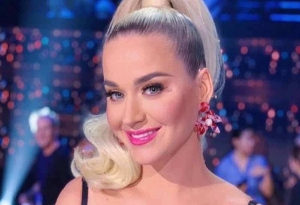 Kate Perry svela l'abito (incredibile e premaman) che avrebbe messo al Met Gala 2020