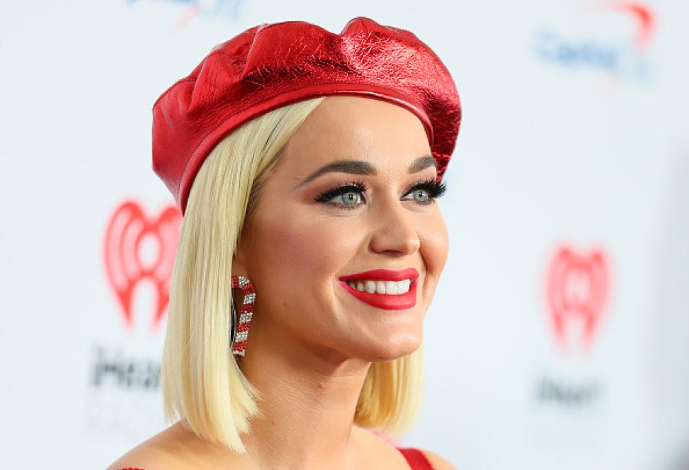 Katy Perry svela l'uscita del nuovo album in modo insolito (e divertente)