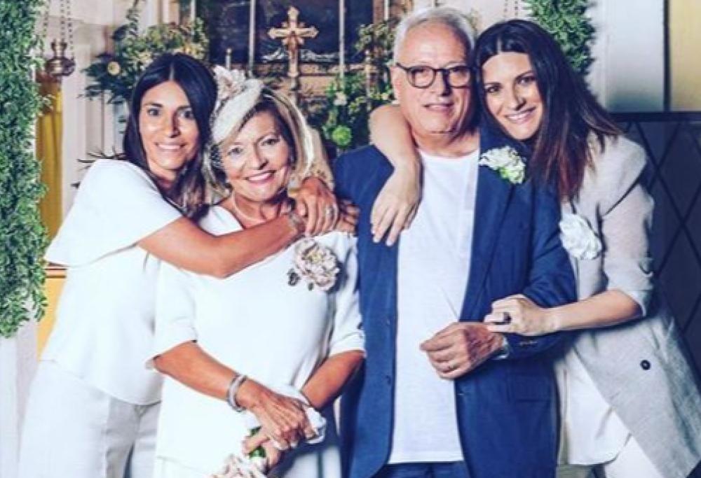I genitori di Laura Pausini festeggiano i 50 anni di matrimonio