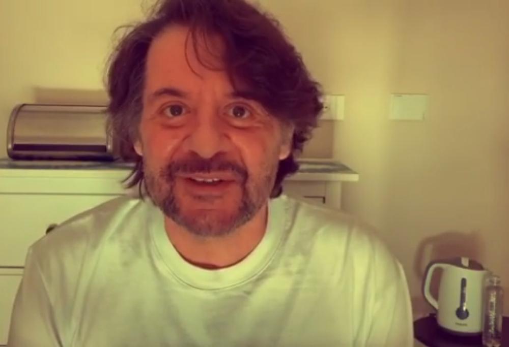 Lillo Petrolo (del duo Lillo&Greg), guarito dal Covid, è tornato a casa