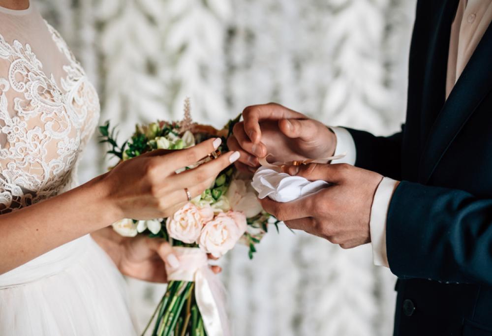 Si "dimentica" di divorziare e si risposa: condannato per bigamia