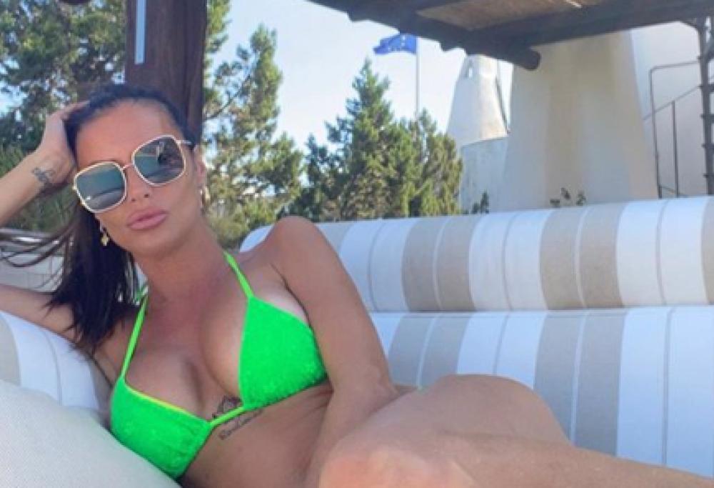 Antonella Mosetti, postiva al Covid dopo l'estate in Sardegna, attacca gli "invidiosi"