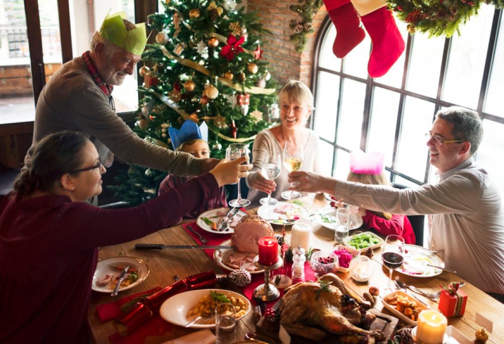 Le regole per il pranzo di Natale in totale sicurezza (Carlo Signorelli per Mediaset)
