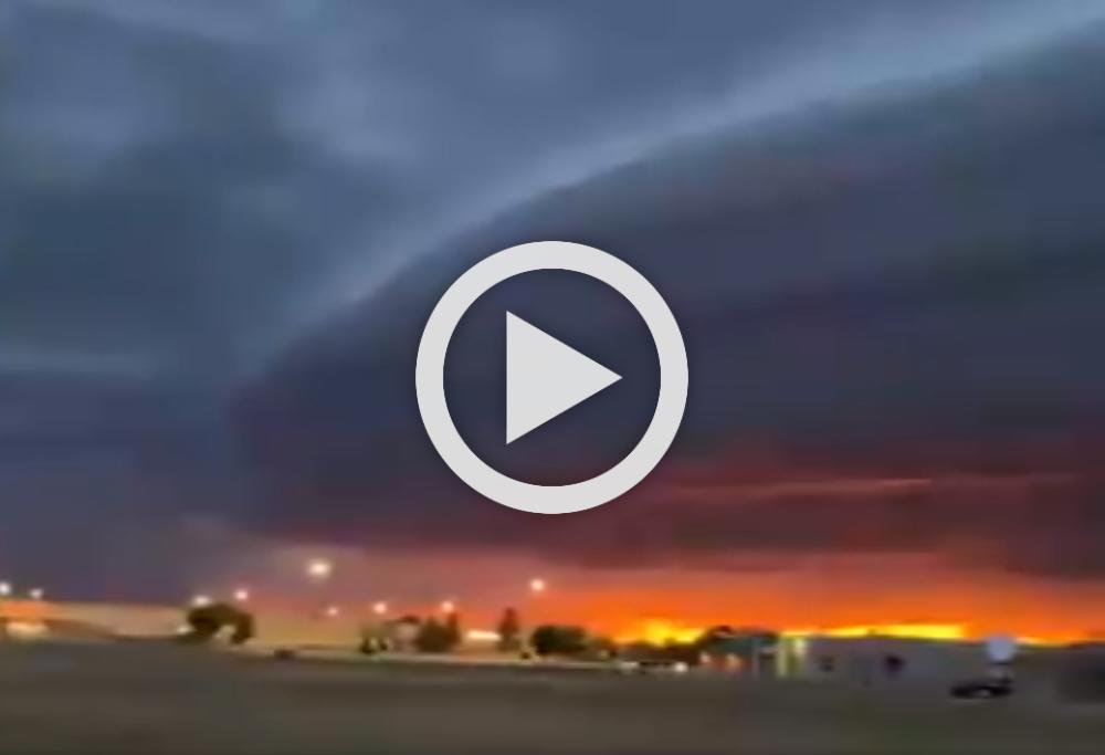 Inquietante nube nel cielo ricorda l'astronave aliena di Independence Day