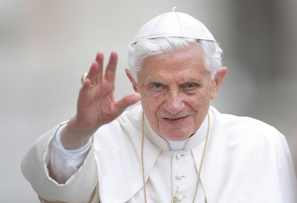 Papa Emerito Benedetto XVI: si aggrava il suo stato di salute 