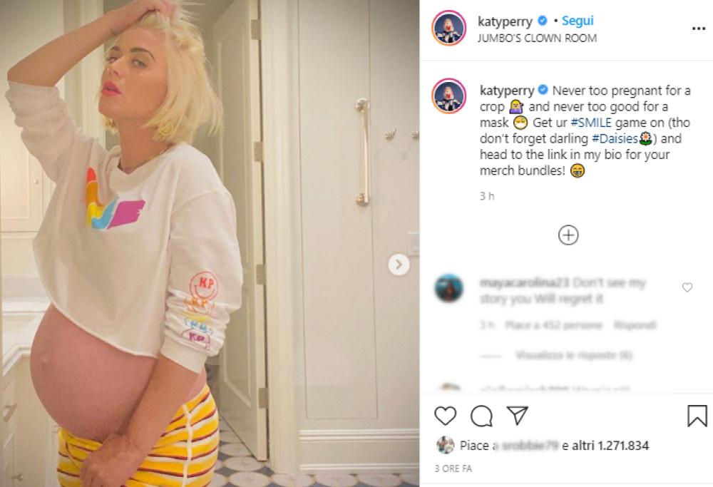 Katy Perry mostra il pancione e invita ad indossare la mascherina
