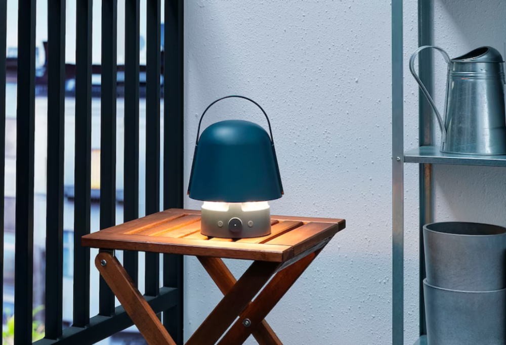 Star Wars: per i fan la lampada-speaker che sembra Darth Vader