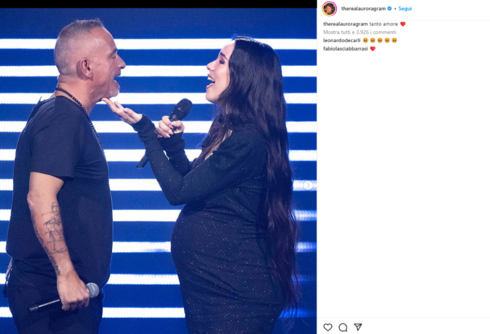 Michelle Hunziker si commuove nel vedere insieme Eros Ramazzotti e la figlia Aurora 