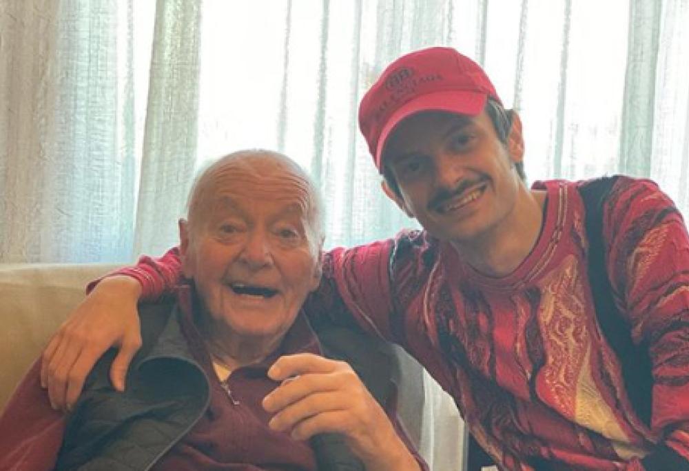 Rovazzi sul Covid19: "Se mi dicono che non esiste, impazzisco: mio nonno è morto a causa sua"