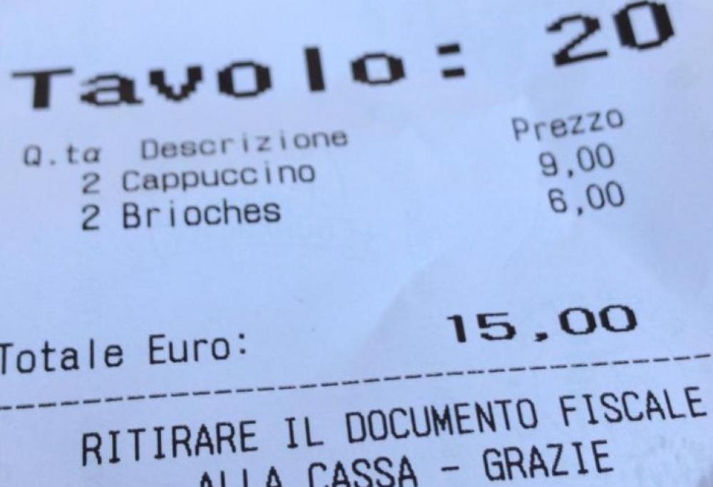 Scontrino shock a Firenze: "15 euro per due cappuccini e due brioches"