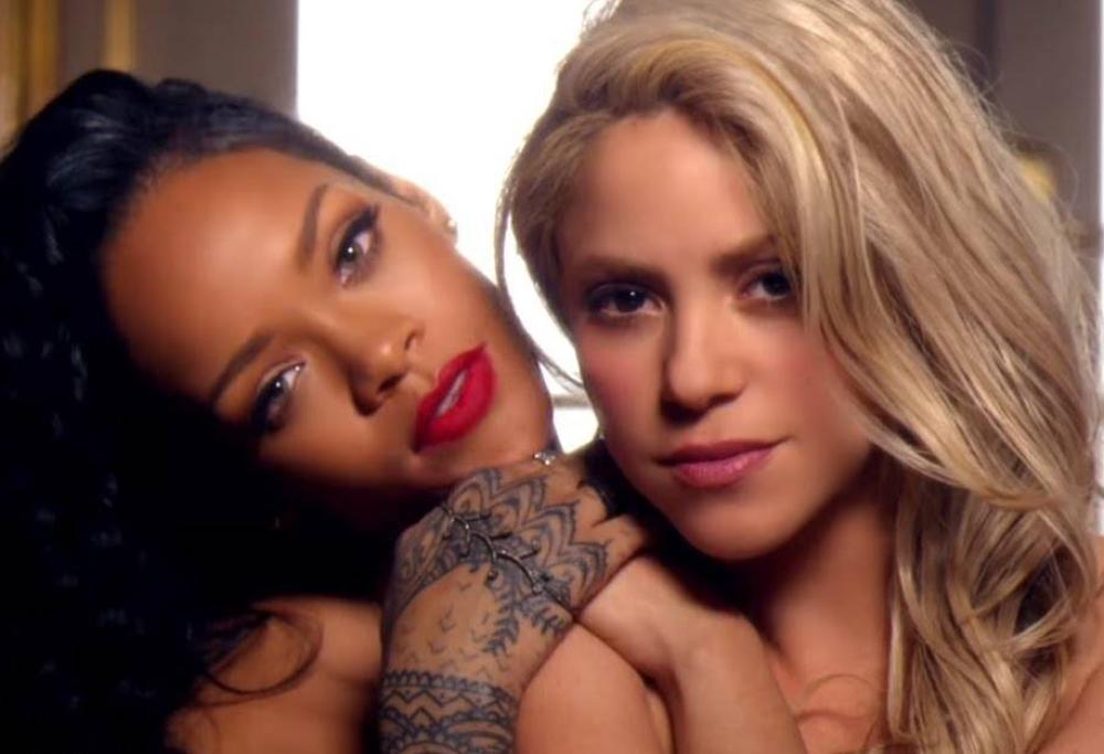 Quanto erano iconiche Shakira e Rihanna insieme?