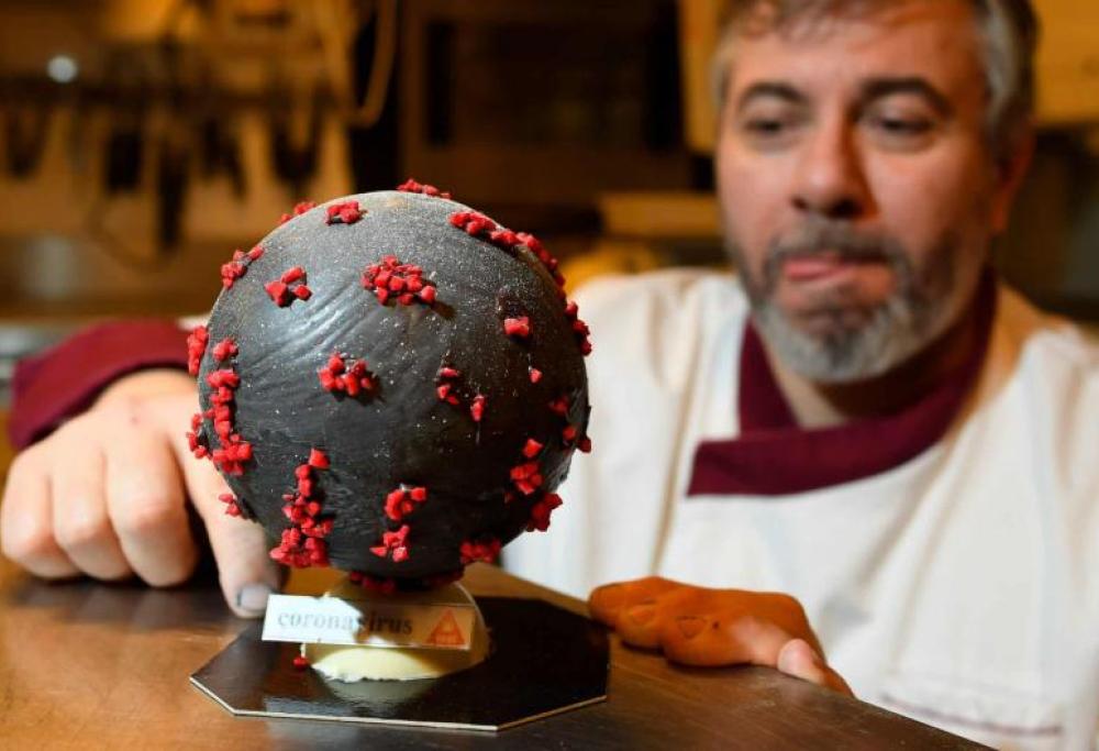 Uova di Pasqua a tema Coronavirus vendute in una cioccolateria francese