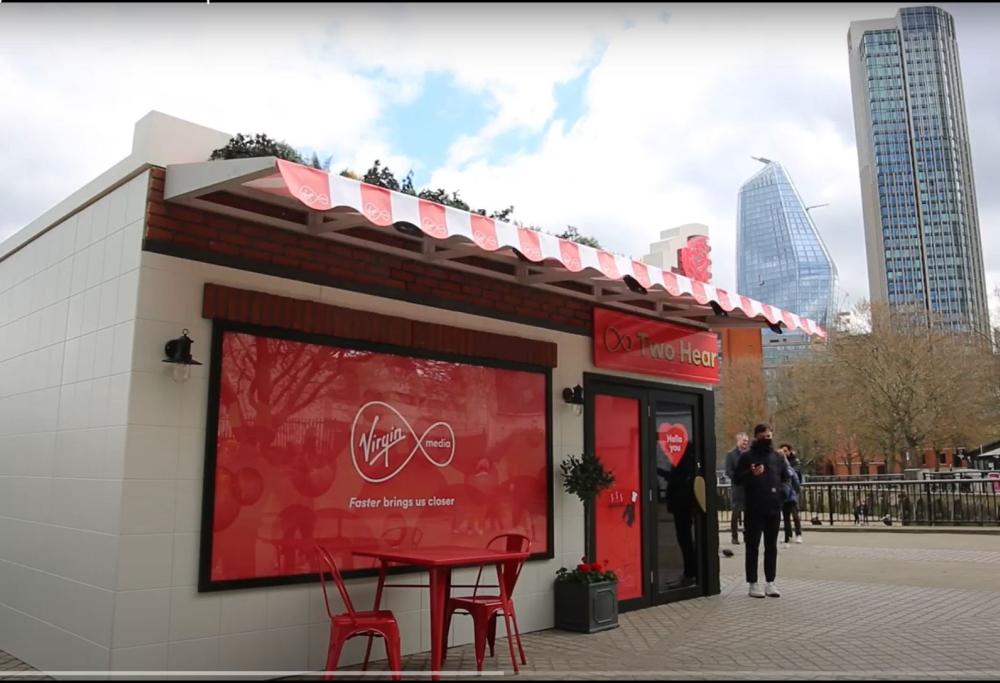 A Londra si può mangiare una pizza con l'ologramma dell'amico lontano 
