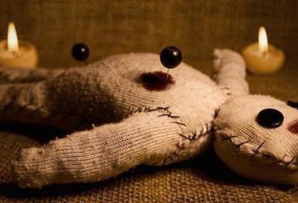 Donna fa rito voodoo al marito che vuole divorziare, incredibilmente l'uomo ha un malore