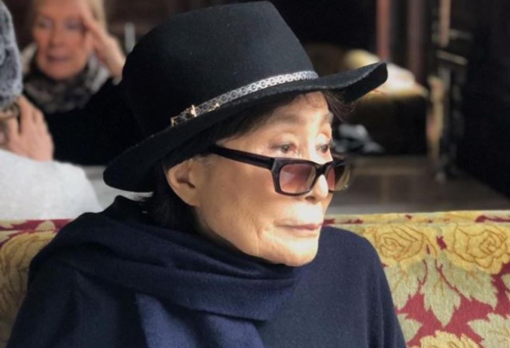Yoko Ono sarebbe gravemente malata e su una sedia a rotelle 