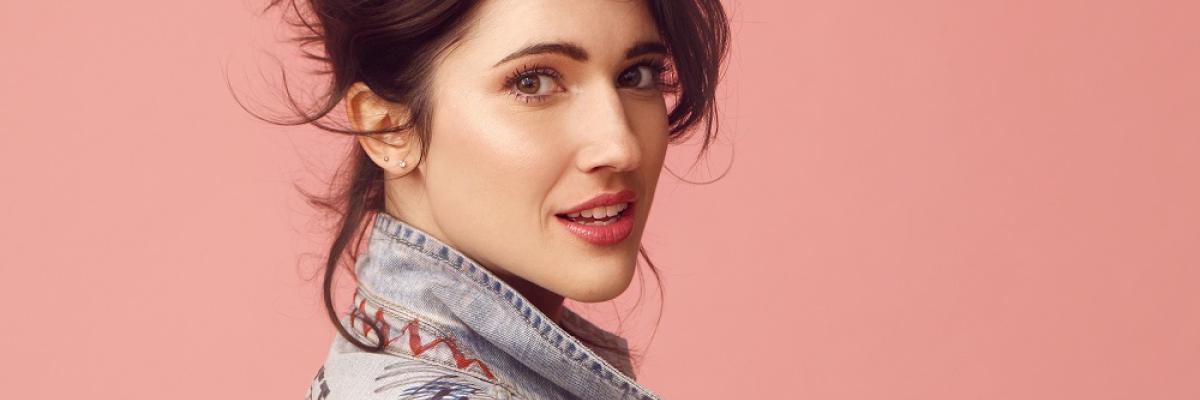 Lodovica Comello: "50 sfumature", un grande talento! Lodovica Comello: "50 sfumature", un grande talento!