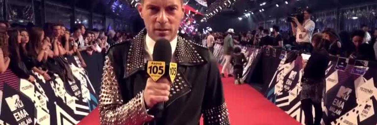 Mtv Ema2015: Max Brigante e Fabiola dominano il red carpet del Forum il video Mtv Ema2015: Max Brigante e Fabiola dominano il red carpet del Forum il video
