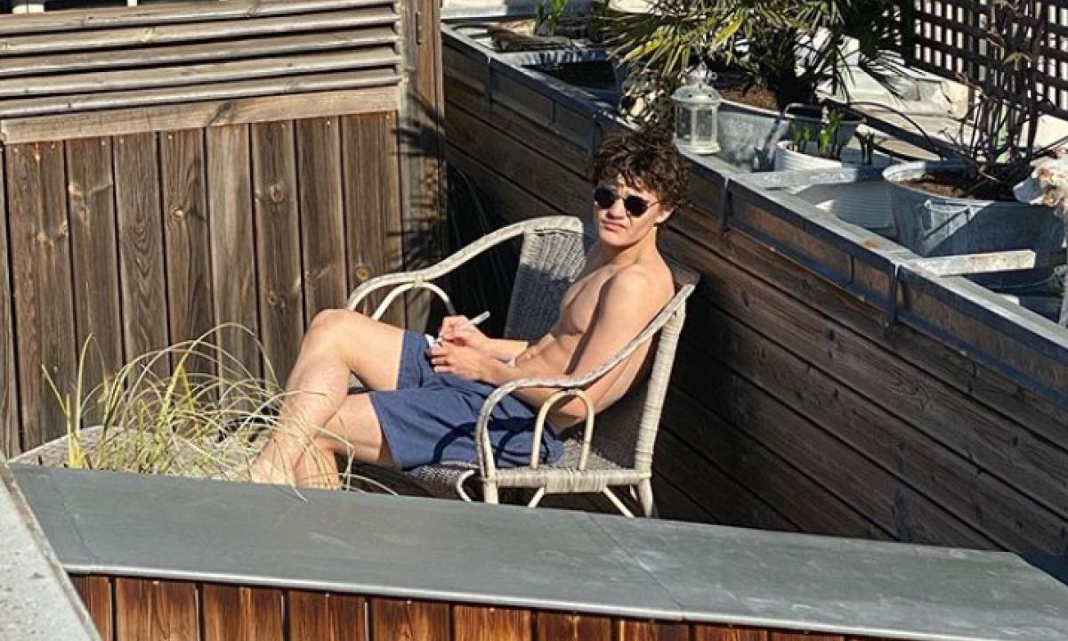 Johnny Depp dirigerà il suo primo film in 25 anni; Al Pacino è  co-produttore del biopic \, image size:1200x720