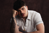 Olly a Sanremo 2025 con “Balorda nostalgia”: testo e significato