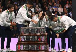 Coppa Davis, l’Italia “rompe” l’insalatiera durante la premiazione