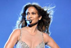 Jennifer Lopez promette un bellissimo spettacolo

