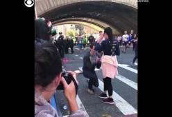 Proposta di matrimonio alla maratona di New York: il futuro sposo viene insultato